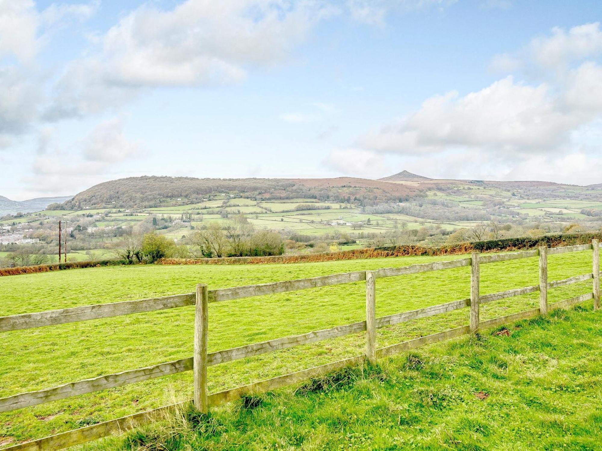 Tyr Ywen Cottage Abergavenny Exterior foto